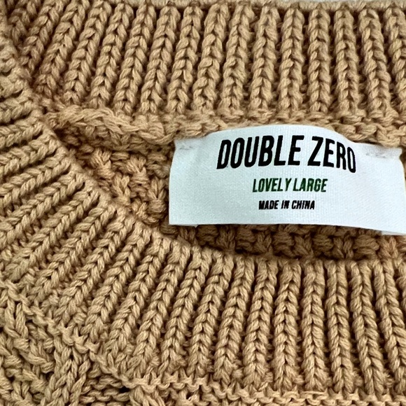 Double Zero Camel Cable Knit Sweater Vest - Picture 2 of 9